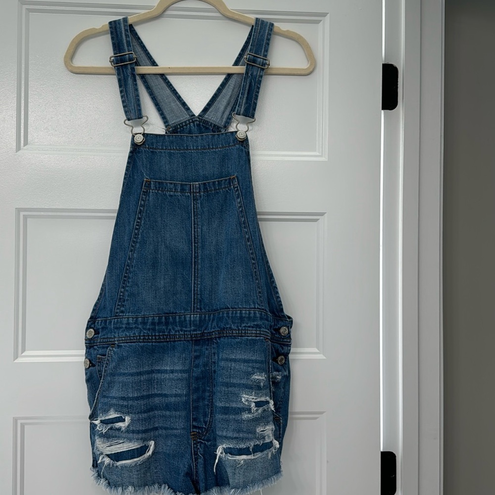 American Eagle overall shorts